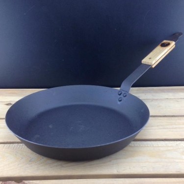 Prospector Pan with Lid iron