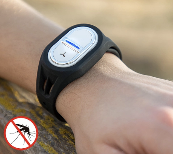 Banic Rechargeable Ultrasonic Mosquito Repellent Bracelet